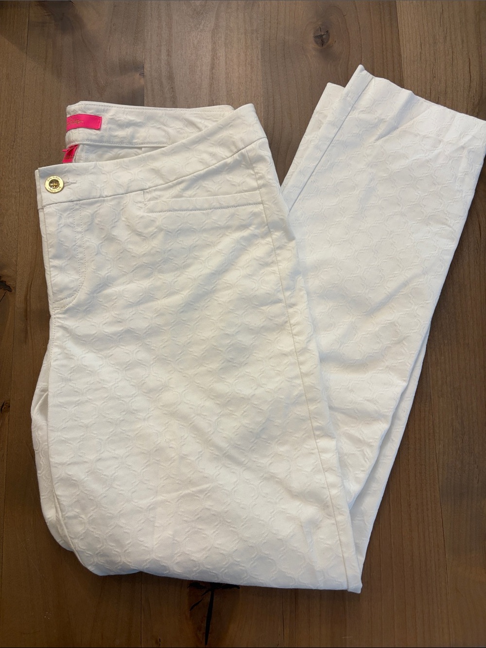 Lilly Pulitzer White Ankle Cropped Pants with pattern